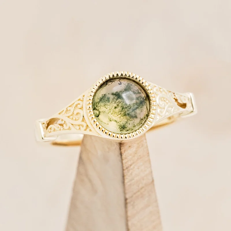 "SELENE" - ROUND CUT MOSS AGATE ENGAGEMENT RING