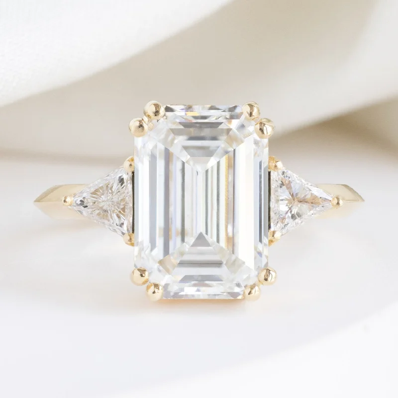 The Jade Luxe | 3.33ct Lab Grown Emerald Cut Diamond in 18K Yellow Gold