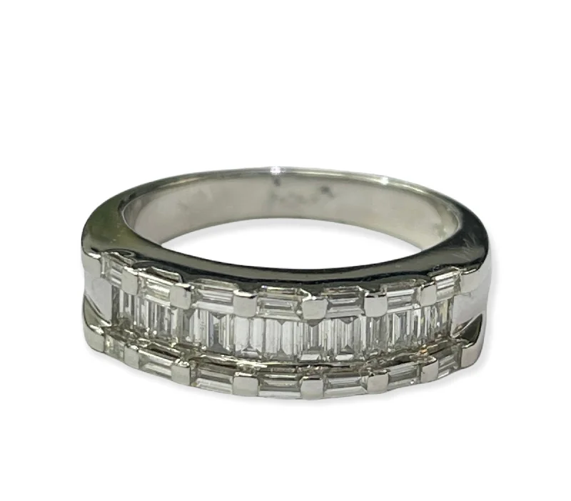 Baguettes Single Row Diamond Band Ring White Gold 14kt